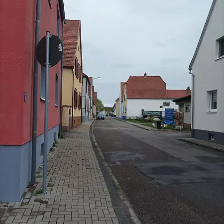 Naturfreunde Speyer 2p, Altrheinnahe, Hundefreundlich Römerberg